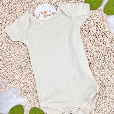 Conj. Body Manga Curta, Babador Bandana e Calça Dinossauros Babys - Off White e Areia